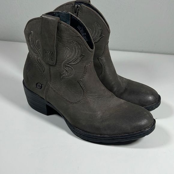 Born Womens Embroidered Leather Western Booties Boots Side Zip Gray Size 6.5 - Picture 1 of 9